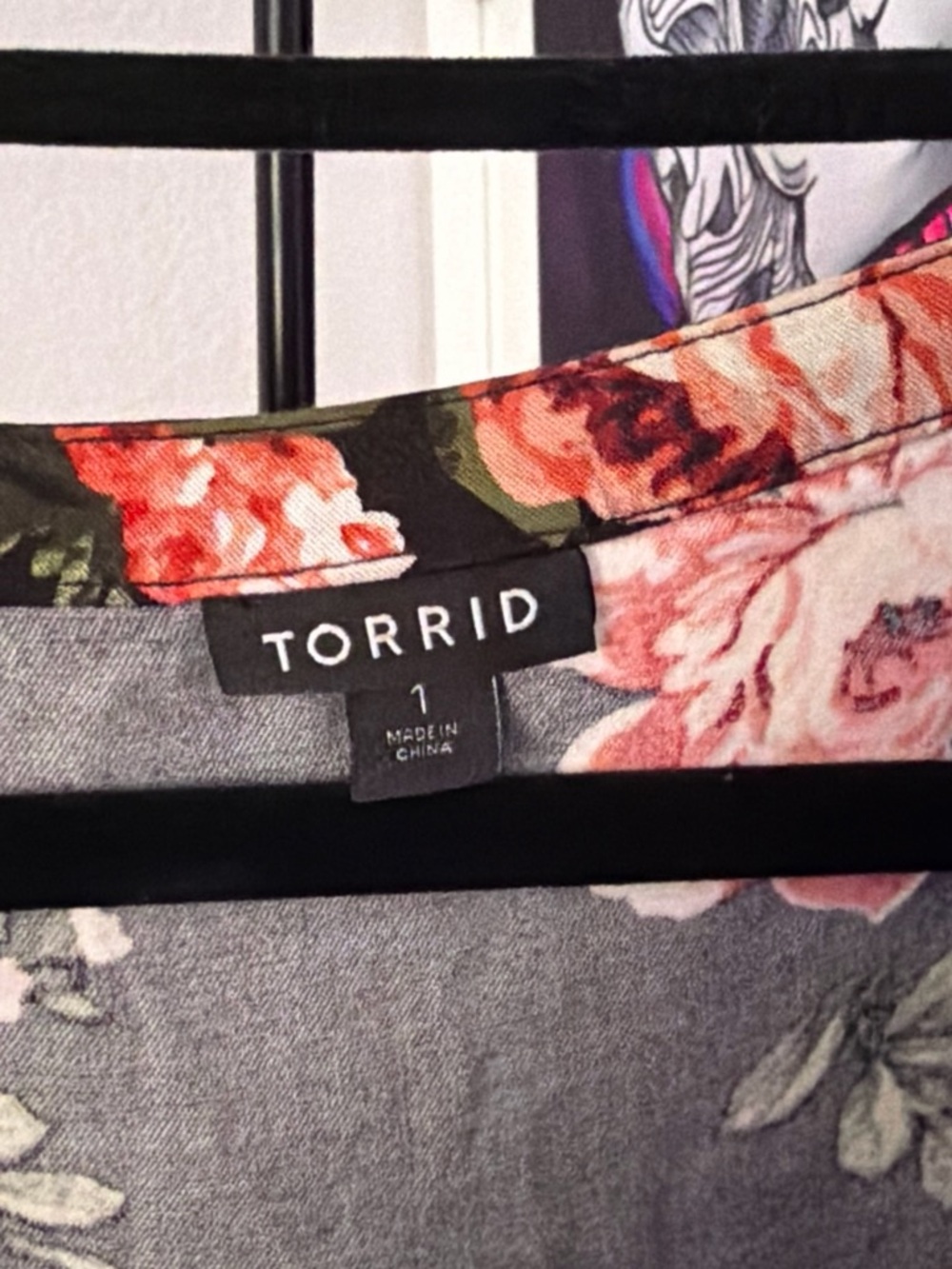 torrid Black Floral Button-Front Robe - Picture 2 of 3